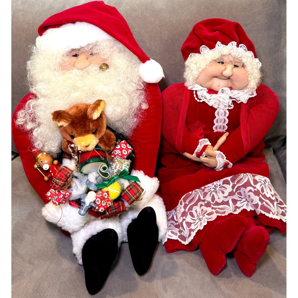 Vtg PT's Folks Phyllis Petee Santa & Mrs Claus Soft Sculpture Doll Set